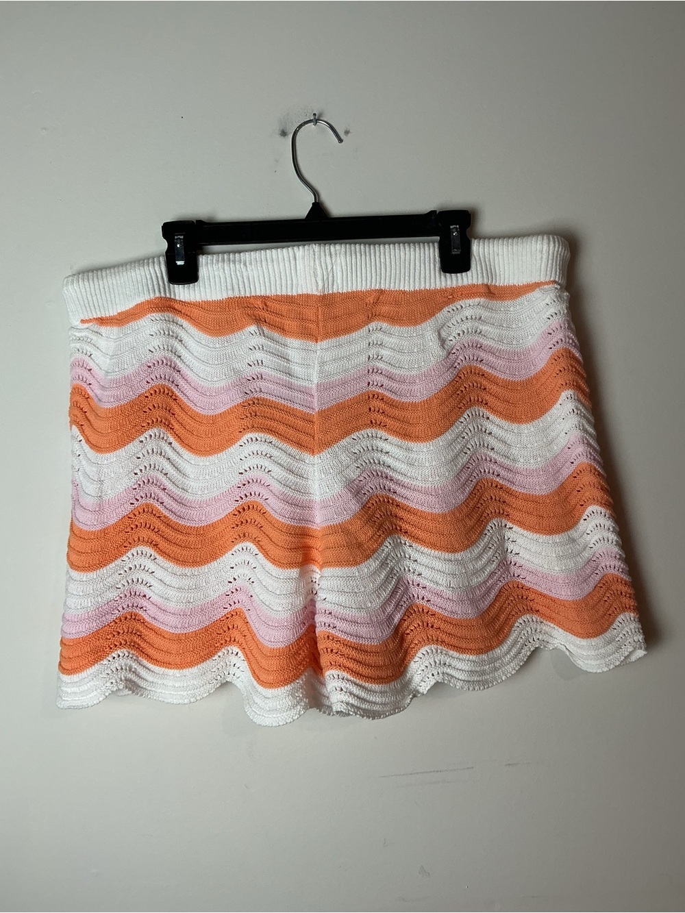 NWT Edited Hunter McGrady Crochet Wave Shorts Size XL Pink Orange Chevron Beach - Picture 2 of 3